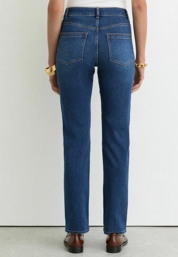 Прямые джинсы