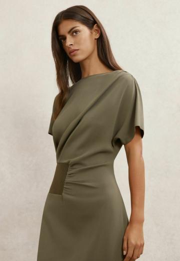 Платье футляр