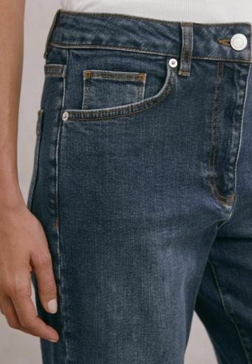 Прямые джинсы