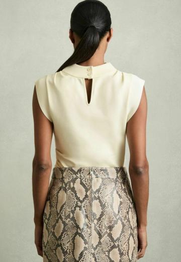 Топ на одно плечо