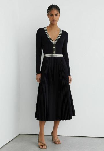 Вязаное платье