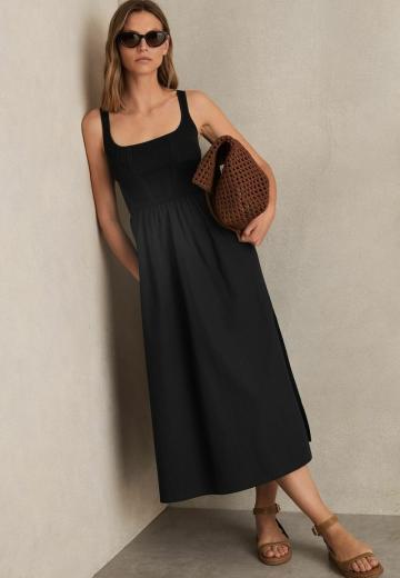 Платье без бретелек