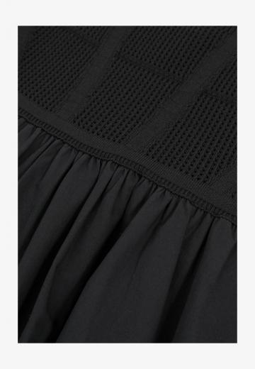 Платье без бретелек