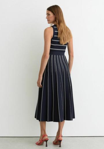 Платье футляр