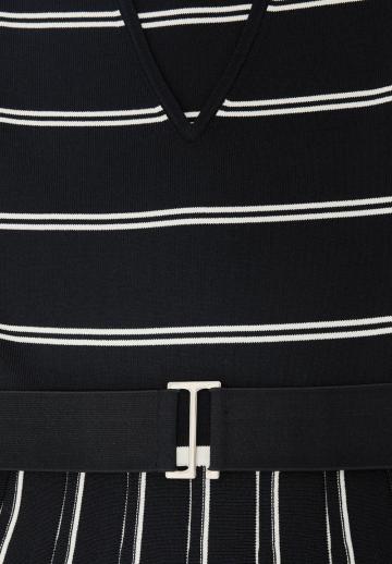 Платье футляр