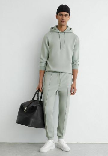 Спортивные штаны