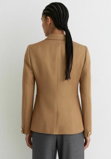 Блейзер с накладными карманами
