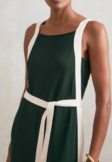 Джинсовый комбинезон