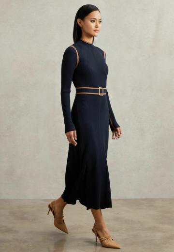 Платье футляр