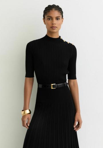 Вязаное платье