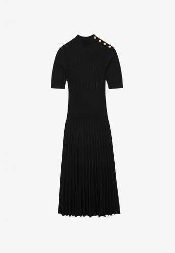 Вязаное платье