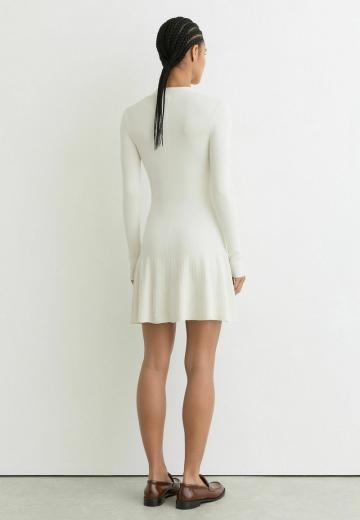 Вязаное платье