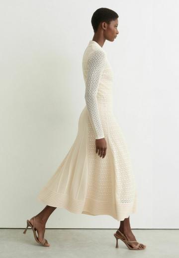 Вязаное платье