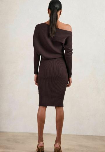 Платье футляр