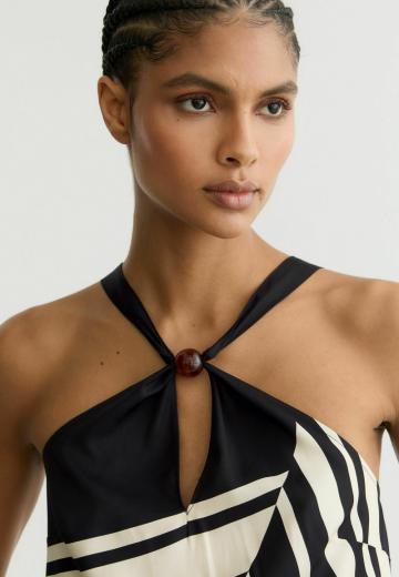 Блузка без рукавов