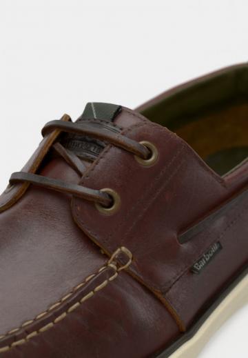 Ботинки на шнуровке