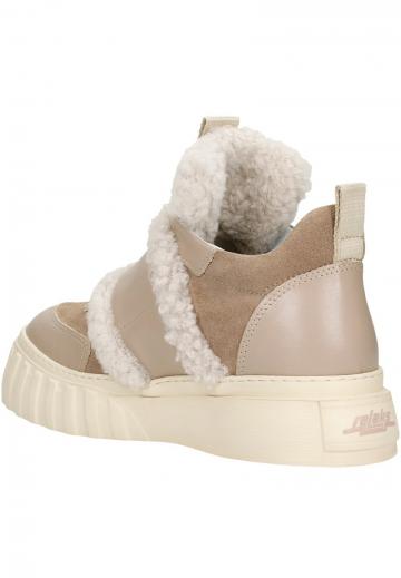 Зимние ботинки