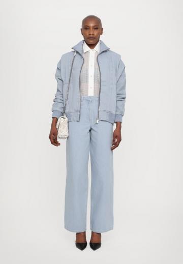 Джинсы бойфренда