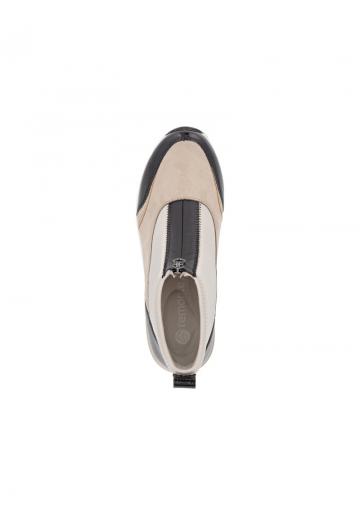 Сапожки на танкетке