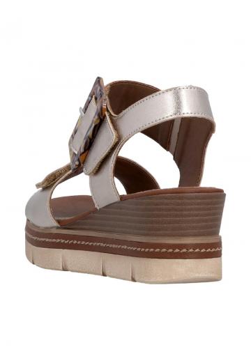 Босоножки на танкетке