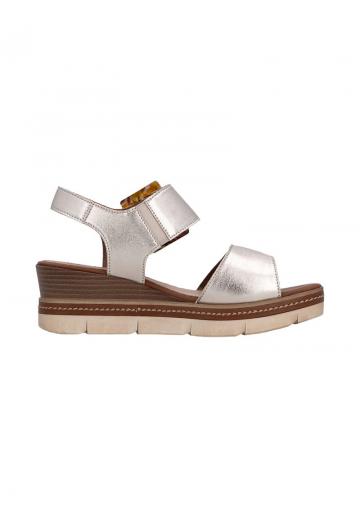 Босоножки на танкетке