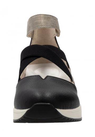 Босоножки на танкетке