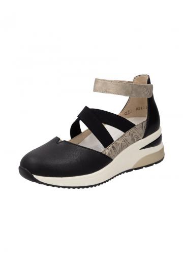 Босоножки на танкетке