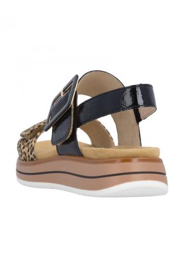 Босоножки на танкетке