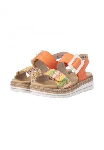 Босоножки на танкетке