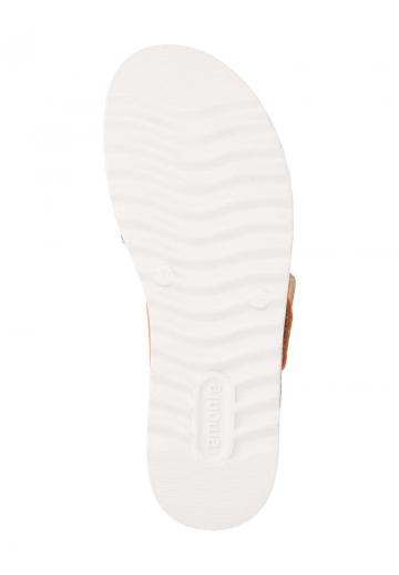 Босоножки на танкетке