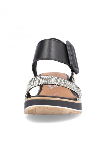 Босоножки на танкетке