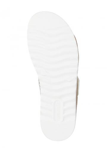 Босоножки на танкетке