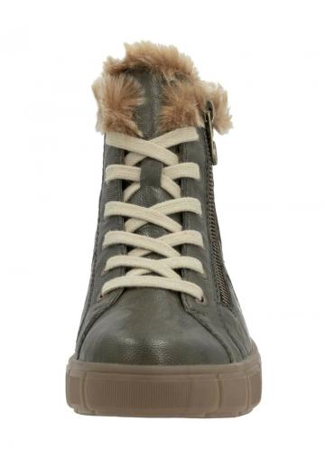 Зимние ботинки