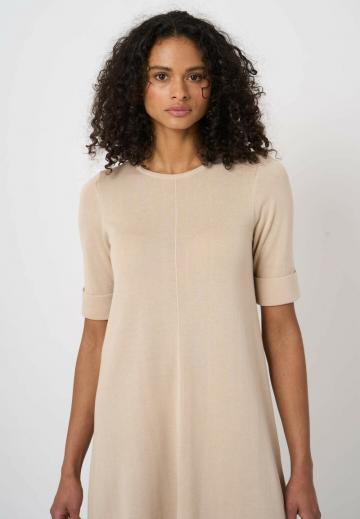 Вязаное платье