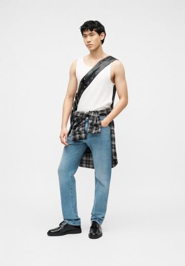 Прямые джинсы