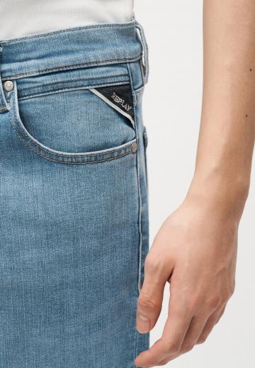 Прямые джинсы