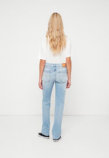 Прямые джинсы