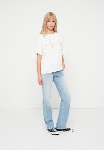 Прямые джинсы