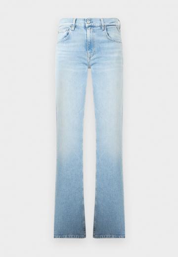 Прямые джинсы