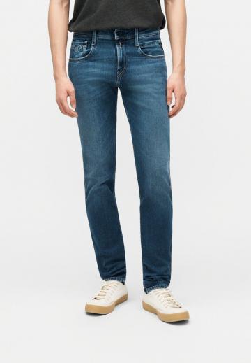 Узкие джинсы