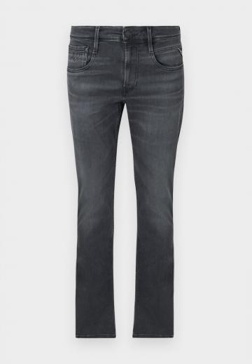 Узкие джинсы