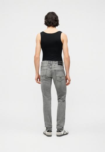 Узкие джинсы