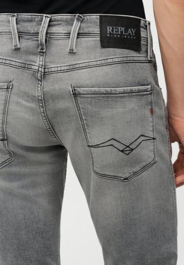 Узкие джинсы