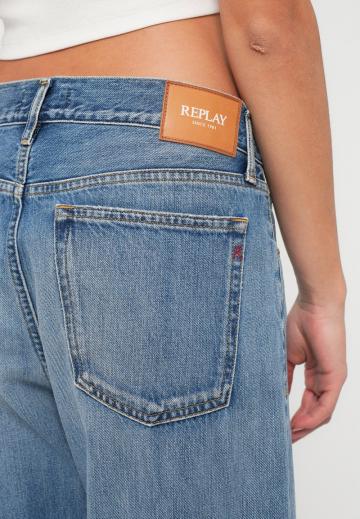 Свободные джинсы