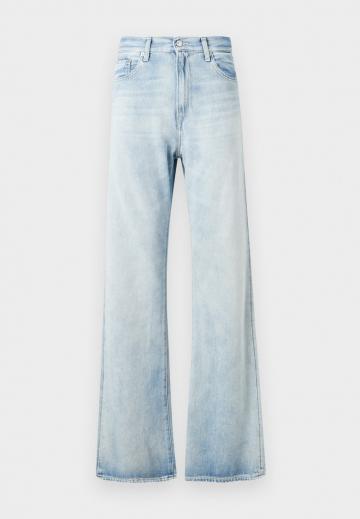 Свободные джинсы