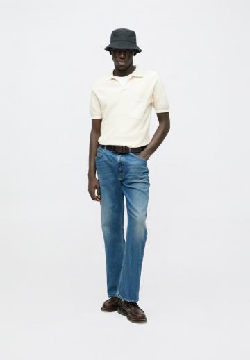 Прямые джинсы