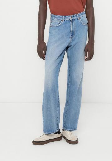 Прямые джинсы