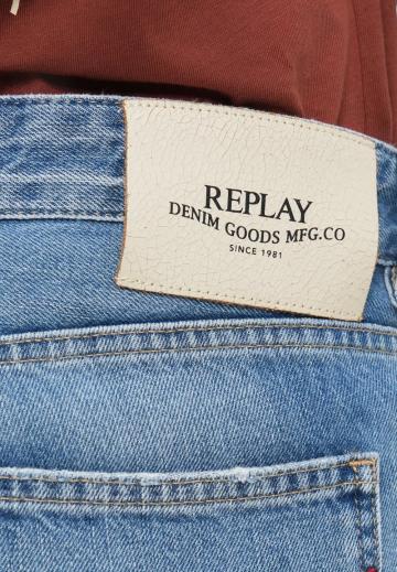 Прямые джинсы