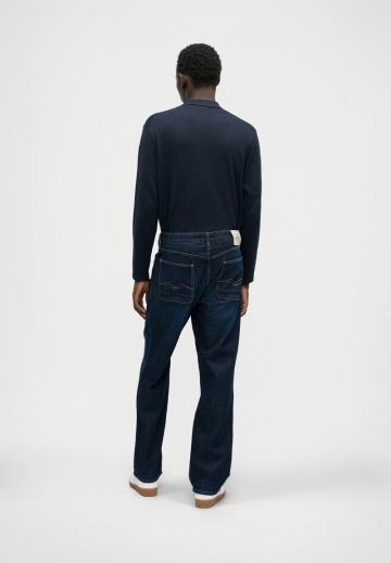 Свободные джинсы