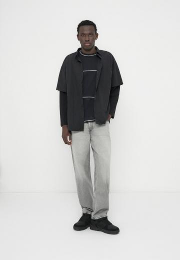 Прямые джинсы